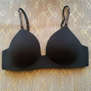 NWT No Underwire Victoria's Secret bra